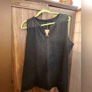 BloomChic Black Sleeveless Tank Top 2x